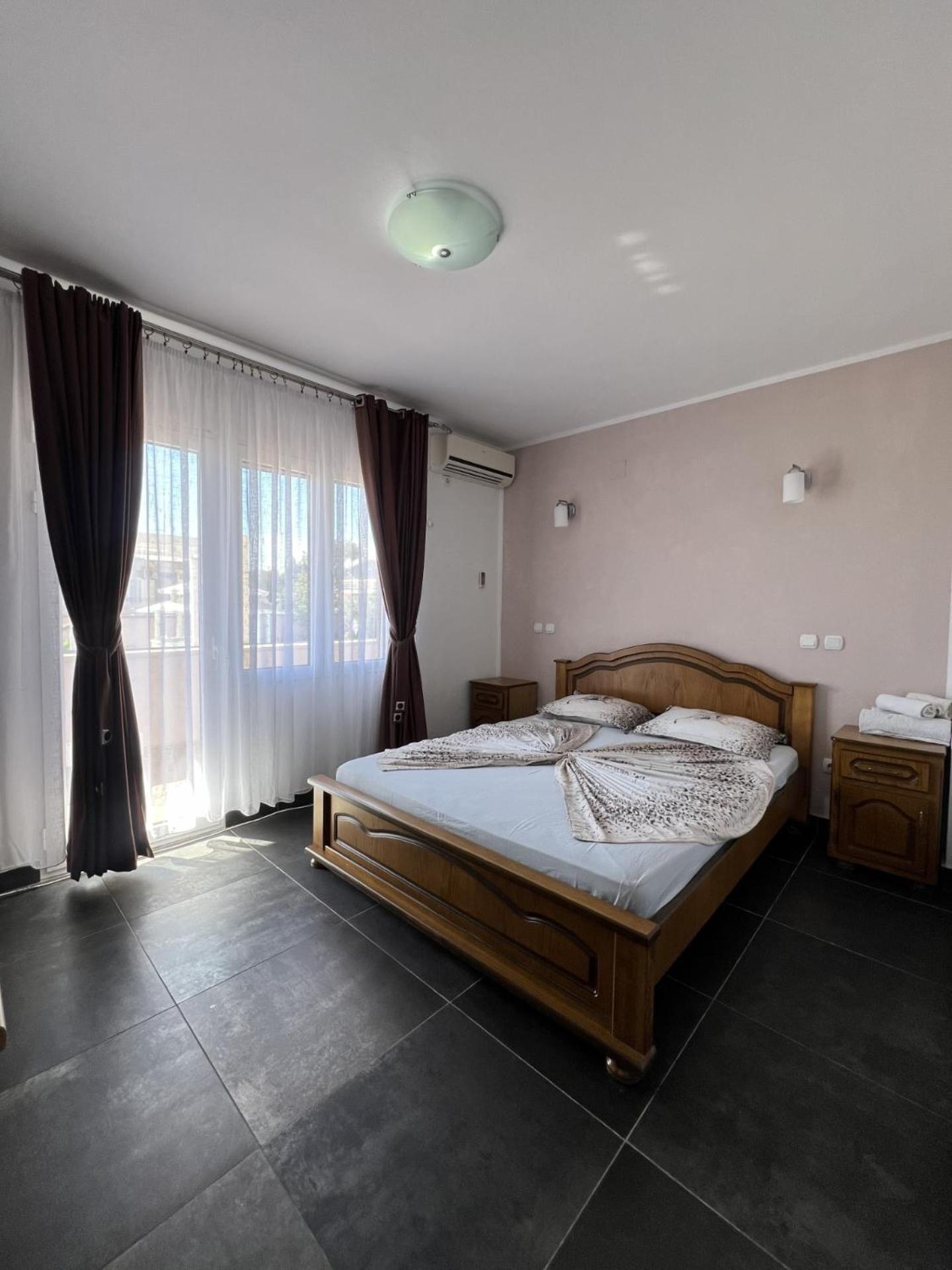 Accommodation Royal Azur Dobra Voda Exterior foto